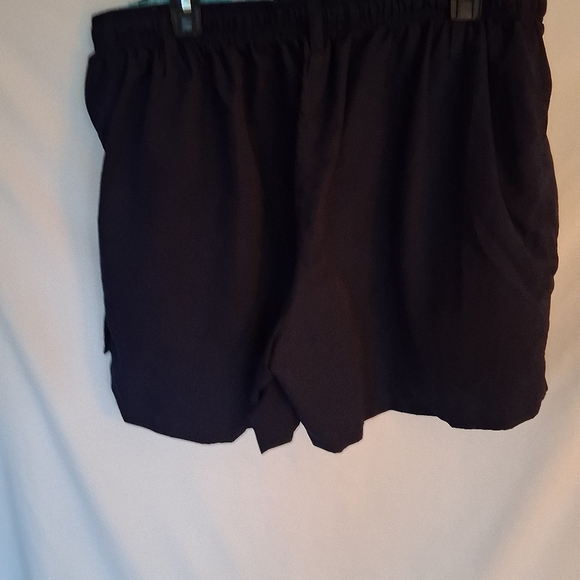 Women's Dark Blue Cargo Shorts - Picture 4 of 5